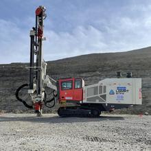 Crawler type borehole drill rig