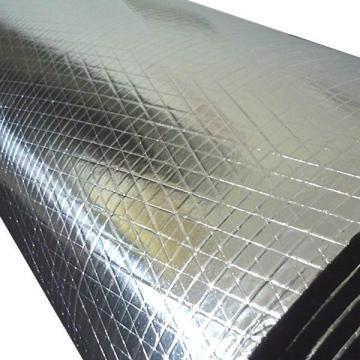 Schaumstoffplatte mit Aluminiumfolie