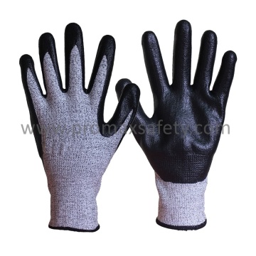 Hppe Knitted Anti Cut Work Gloves with Black Foam Nitrile Palm Coated