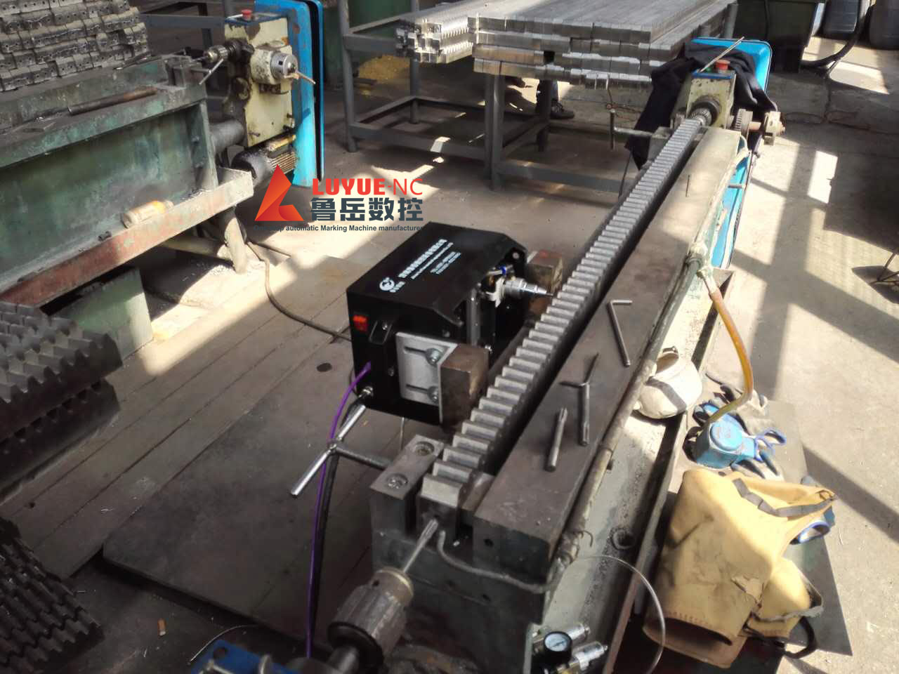 Micro Pneumatic Marking Machine Used for Bottom Plate