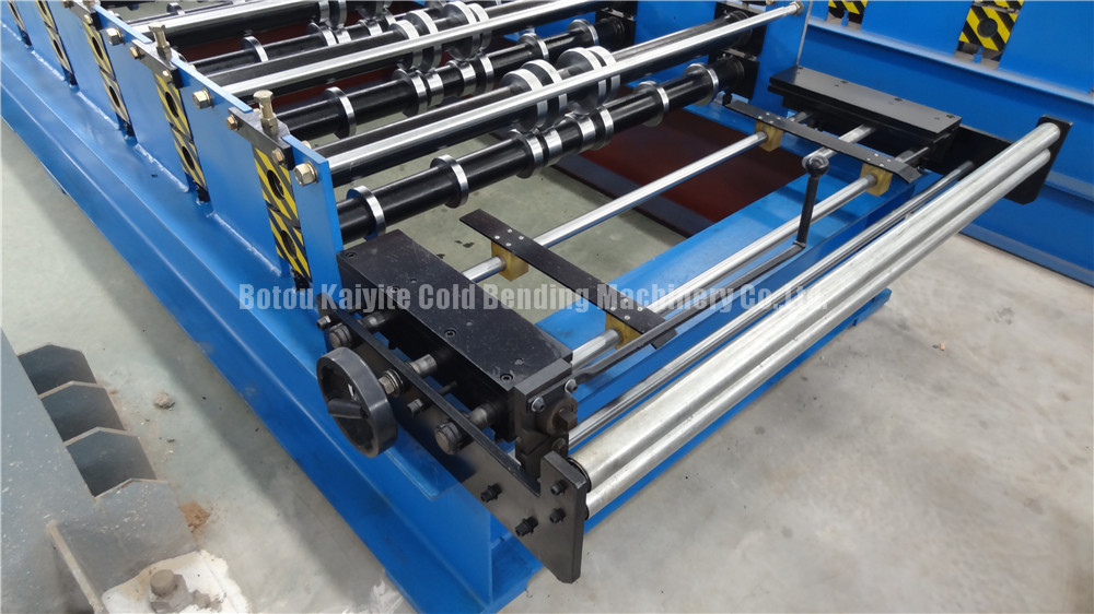 metal roofing machinery