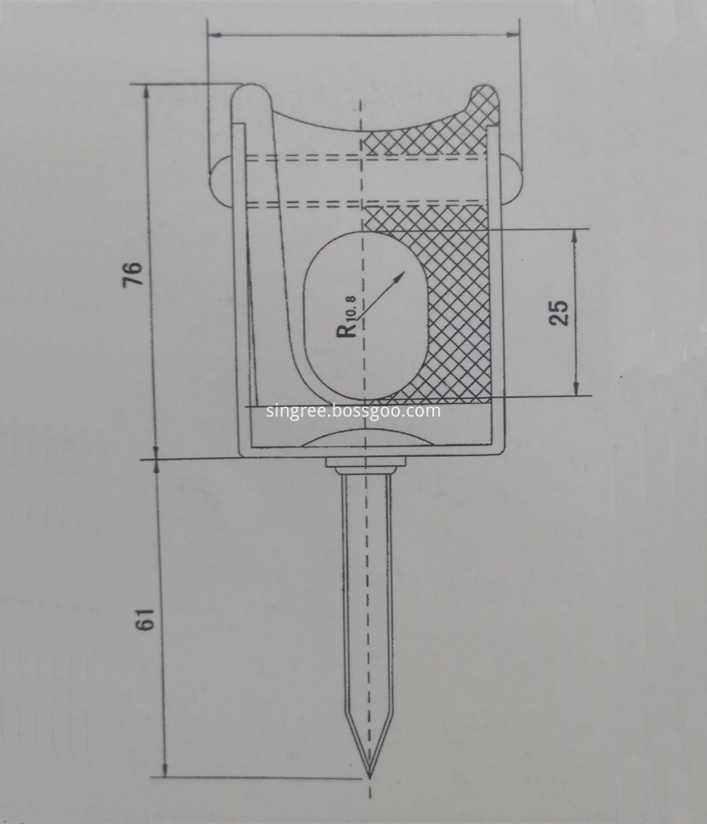 802-4 porcelain insulator