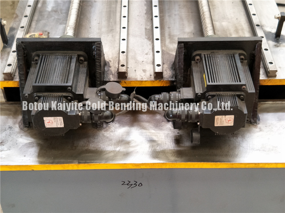 Roll Forming Machine With High Speed