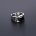 Venta al por mayor Anillo Punk Black Stone para hombre con cruz