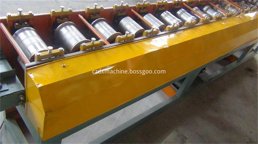 Steel fence panel roll forming machine