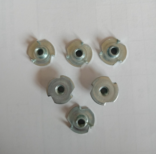 Carbon steel Locking 3 prong T- Nuts