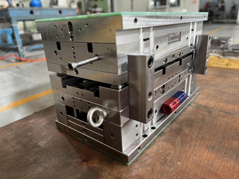 Precision Mold Base With Slider Auxiliary Components 2 Precision Mold Base With Slider Auxiliary Components 2