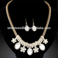 Flower delicate rhinestone necklace and earring jewelry sets