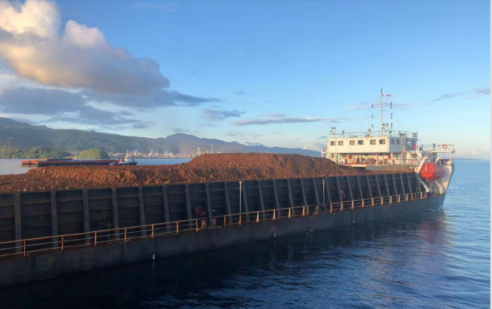 Second Deck Loading Barge