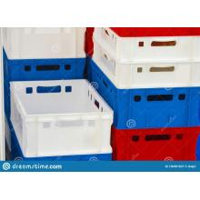 Cajas de plástico de almacenamiento de colores