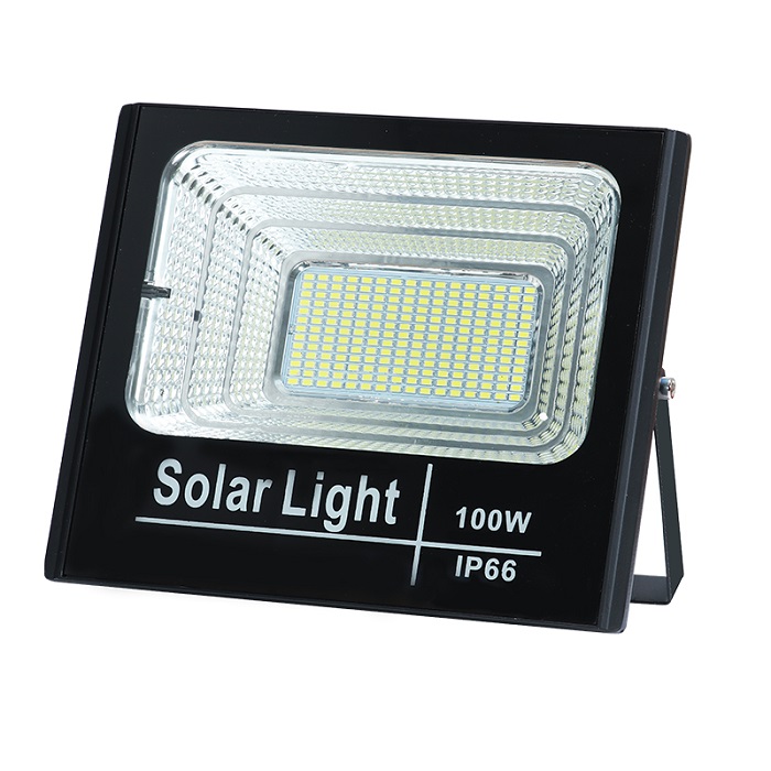 Solar flood light for wall lighting