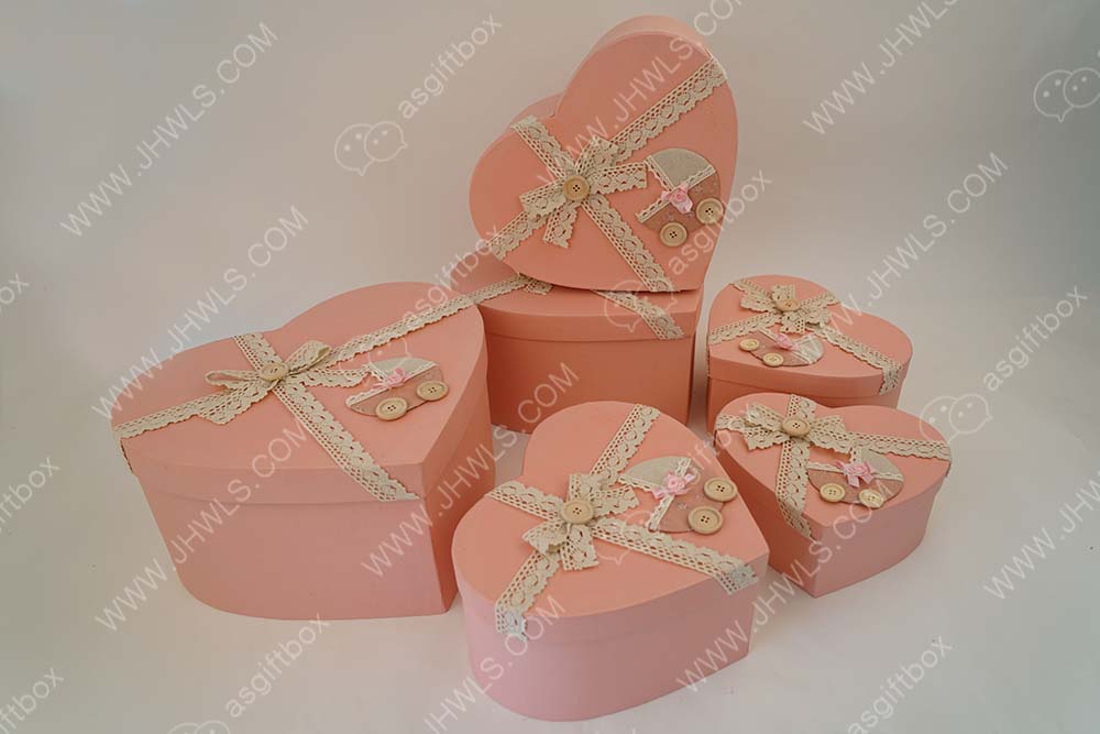 Heart gift box