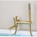 Top de vendas misturador cascata com acabamento dourado Stretchable chuveiro de mão Válvula quente e fria Torneira da banheira