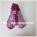 Frauen gestrickter Handschuh mit Fleece Futter