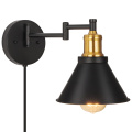 Einstellbare Schwangarm-Plug-in-Wandlampe