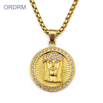 Collar con colgante de Jesús de oro y cristal de Hip Hop