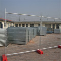 Metal mesh temporary fence