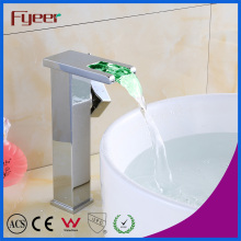 Fyeer alto cuerpo latón de autogeneración cascada LED grifo del lavabo