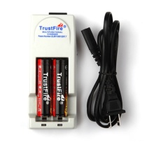 Trustfire Tr-001 Multi Akku-Ladung