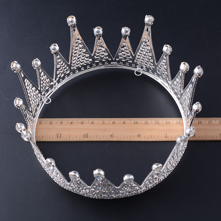 Simple and Stylish Crown