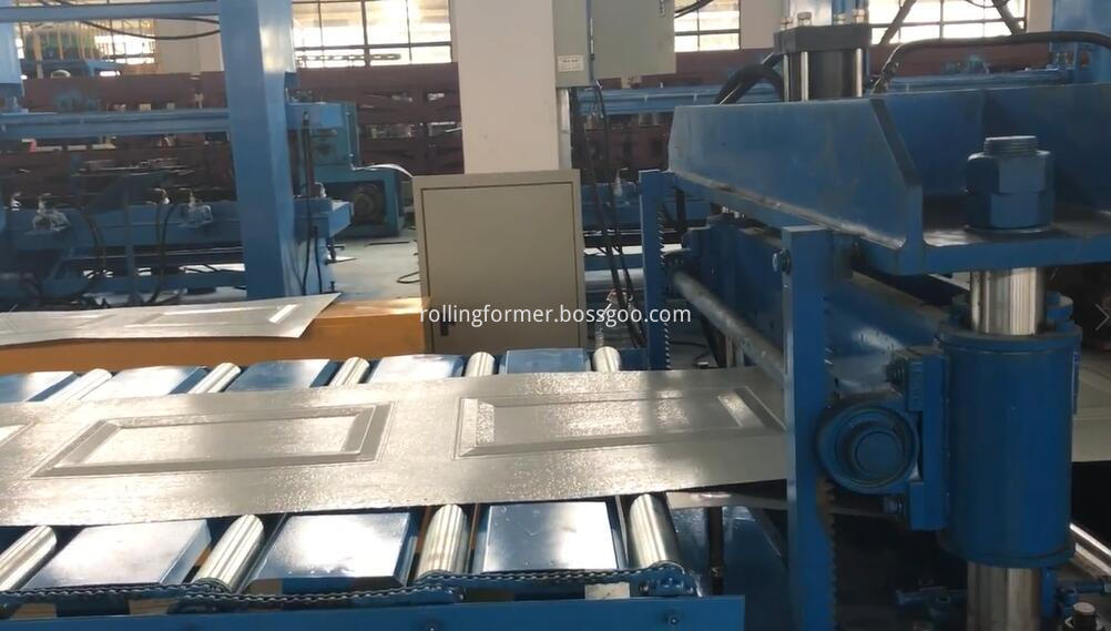 garage door forming machine 1