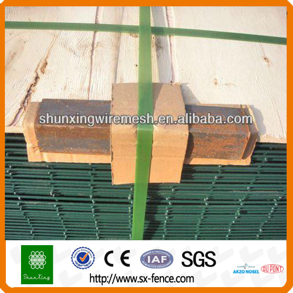 Packaging of Wire Mesh Fence 3.jpg