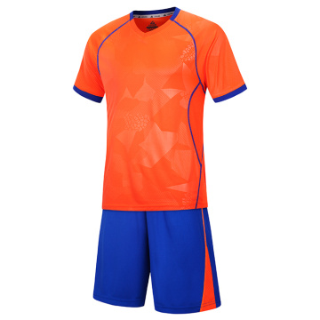 Neues Fußballtrikot im Teamdesign für Kinder