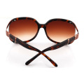 Lunettes de soleil FENDI