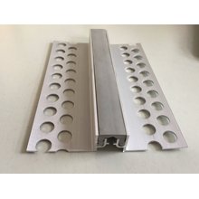 Joint de contrôle en aluminium dans les matériaux de construction