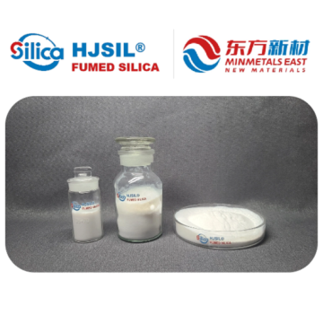 Hydrophobic fumed silica for toners