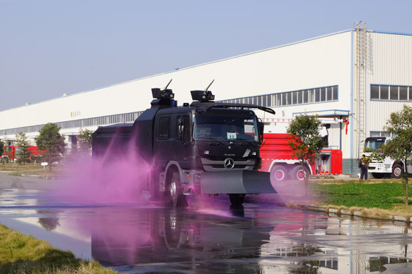 HOWO 6X4 Anti Riot Water Cannon Truck