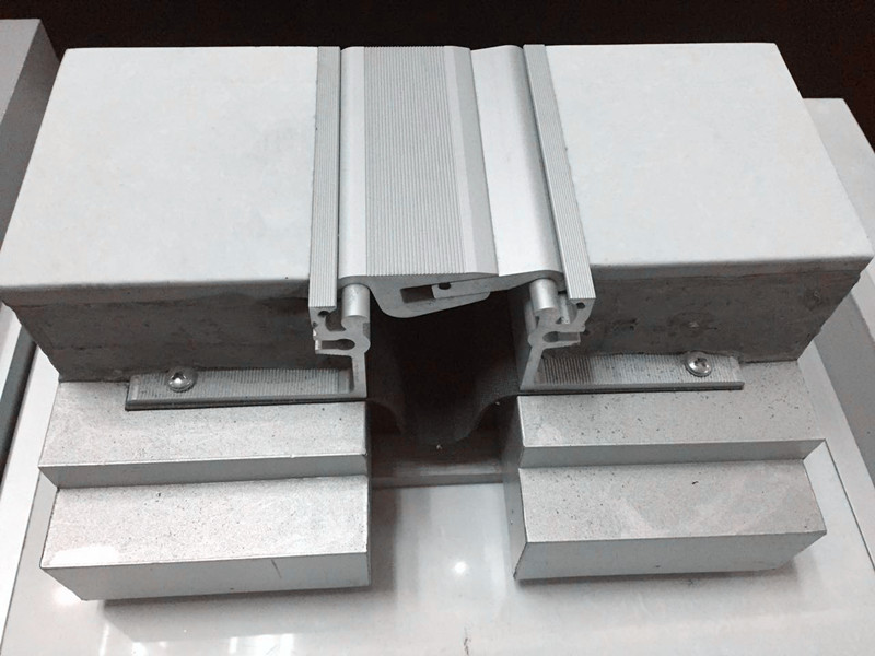 Flexible Snap-Fit Interlocking Aluminum Expansion Joint System for Floor