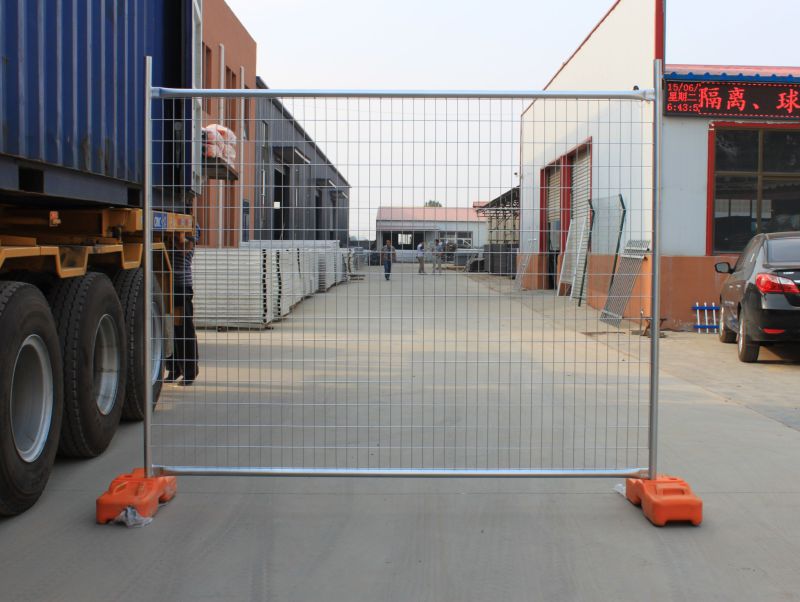 2.4X2.1m Temporary Fence with Concrete Base and Clamp for Australia