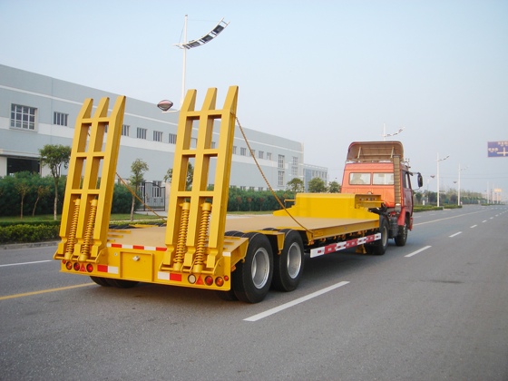 Top Quality 3-Axle Lowbed Semi Trailer Low Bed Trailer for Africa