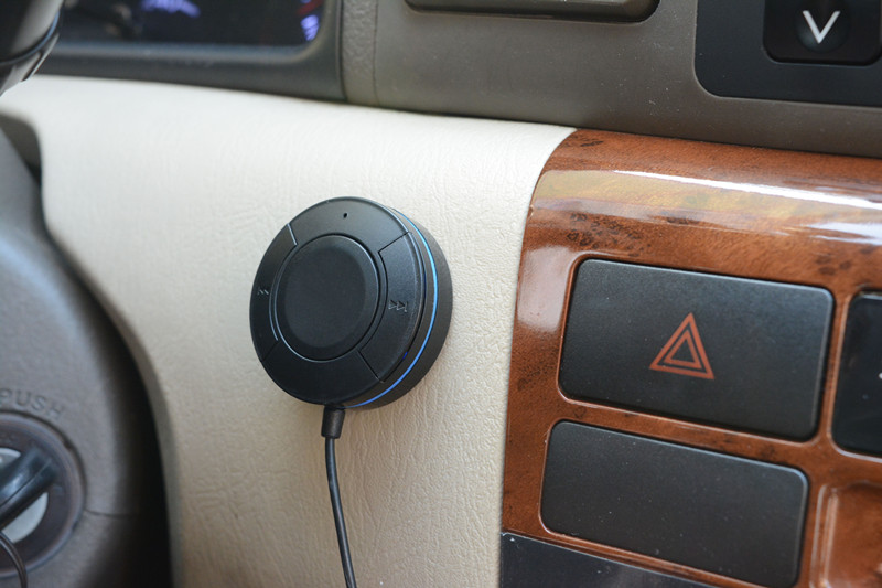 Wireless Car Bluetooth Music Receiver with Stereo Output