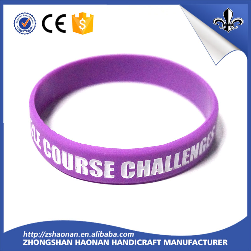 Factory Fashion Gift Item Customized Logo Silicon Bracelet