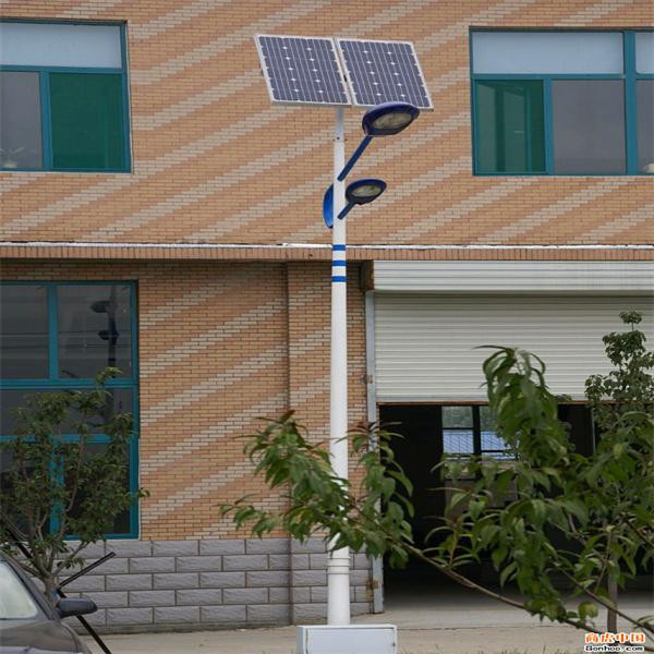 8m 42W LED Lamp Solar Street Lights