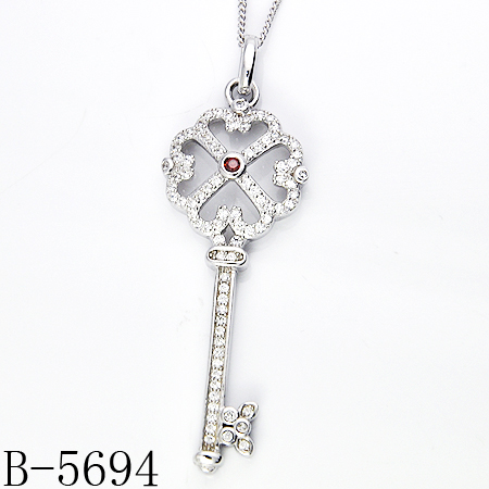 New Design Micro Setting 925 Sterling Silver Key Pendant. (B-5798)