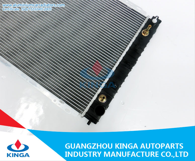 Auto Spare Parts Radiator for Escape / Tribute 01-08 OEM Yf47-15-200