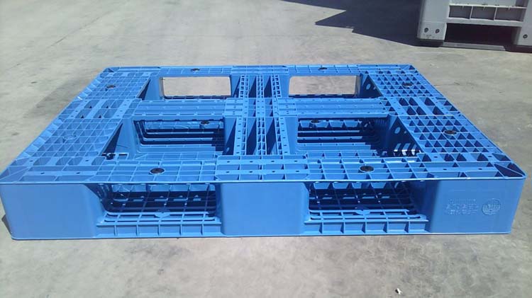 Manufacturer of Cheap Plastic Pallet 1200*1000*150mm