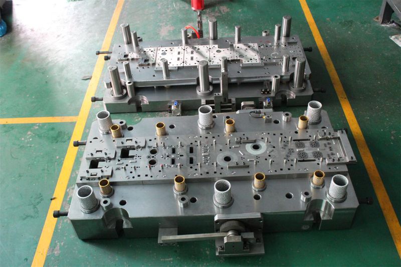 Progressive Step Continuous Die/Mould/Tooling