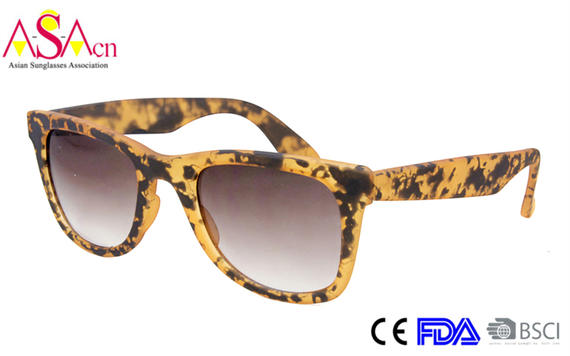 New Designer Fashion Simple Elegant Unisex Quality Sunglasses with UV400