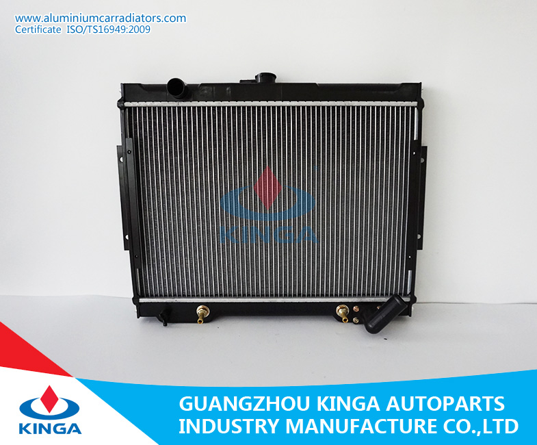 Auto Aluminumun Radiator Factory for Mitsubishi L047/ Pickup L200 Engine Parts