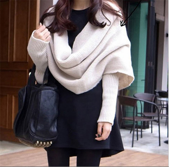 Latest Design Ladies Casual Knitting Poncho for Winter /Autumn