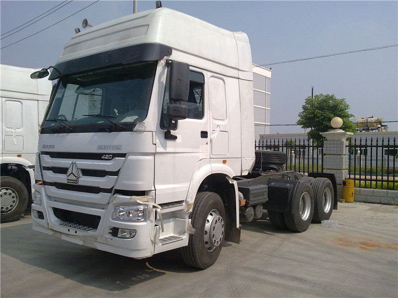 Top Quality HOWO 6X4 420HP Tractor Truck with Man Technology