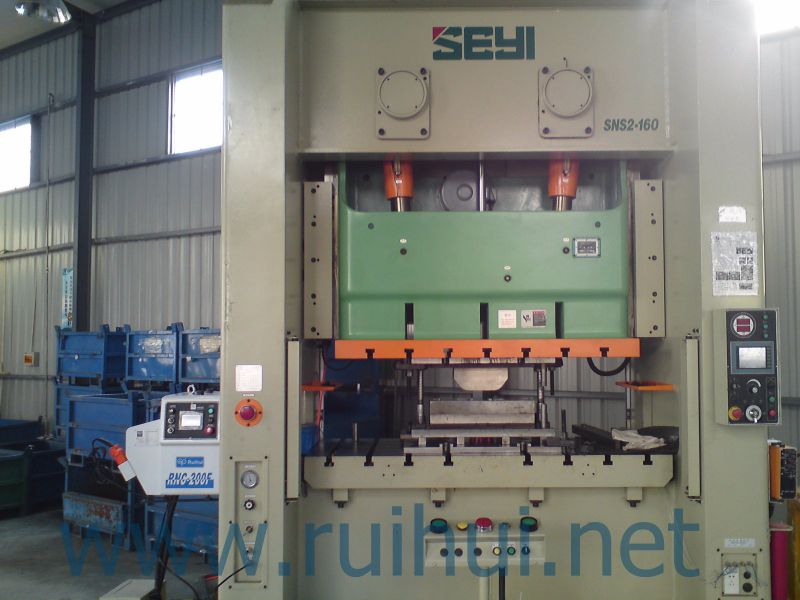 Nc Roll Feeder for Fast and Accurate Performance