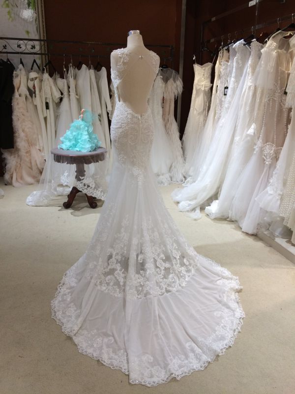 Delicate Lace Keyhole Mermaid Wedding Dress