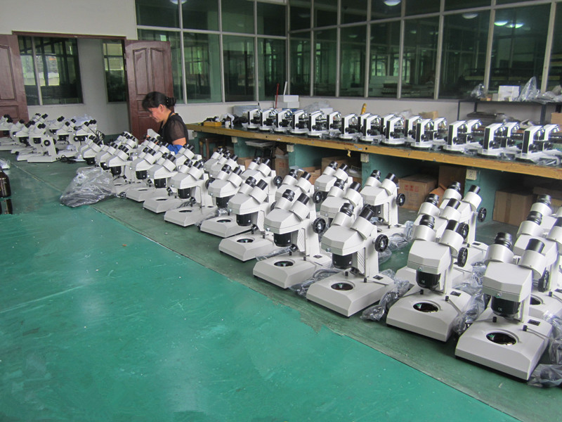 1600X Trinocular Biological Microscope