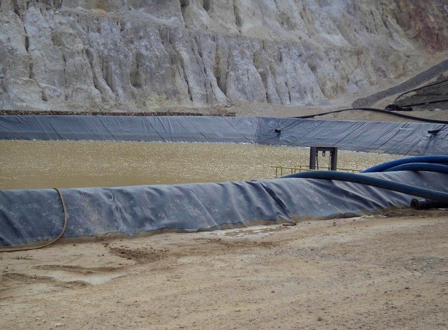 Irrigation Canals/ Catch Basins /Ditch Lining HDPE Geomembrane Film with Good Tension