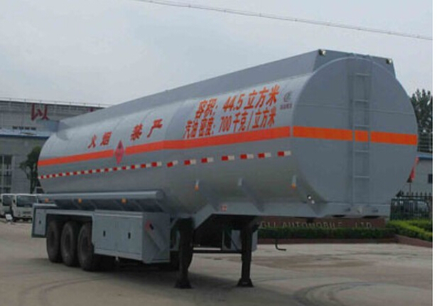 Fuel Tanker Semitrailer Trucks